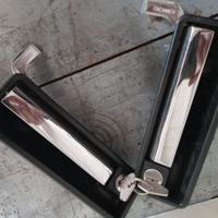 Nuove senza confezione. Coppia maniglie Innocenti