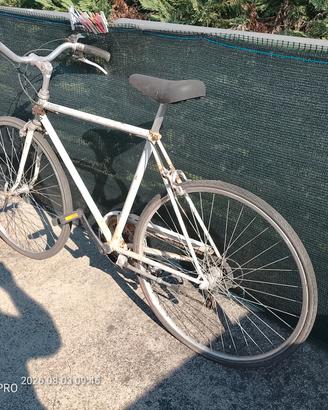 Bicicletta Bianchi con cambio Shimano 
