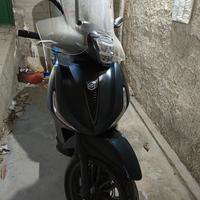 Beverly 400 s nero tempesta 