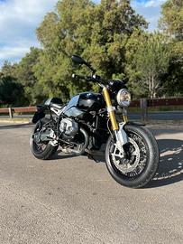 BMW  R nine T