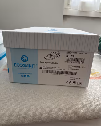 Sandali ecosanit blu mai usati