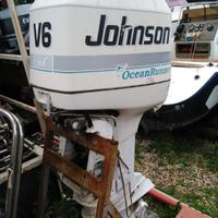 Motore fuoribordo 225 2 tempi. 