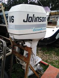 Motore fuoribordo 225 2 tempi. 