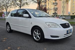 Toyota anno 2003 benzina