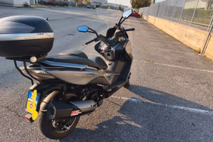 Scooter kimco