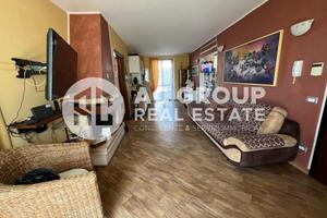 Caronno Pertusella - villa schiera di testa