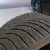 Gomme invernali 235/40 R19