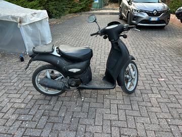 Scooter Scarabeo 50 2t Nero Agrigento Scarabeo 50 Seconda Mano