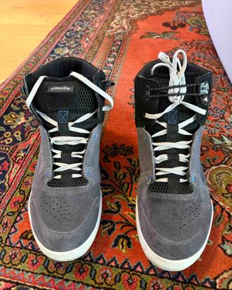 Scarpe moto Alpinestars