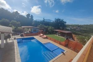 La tua Pasqua in Piscina nel verde: OASI FELIZ