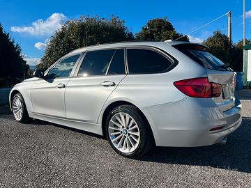 BMW 318d Touring automatico