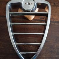 Scudo Alfa Romeo osso di seppia