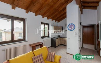 Splendido trilocale mansardato a Momo