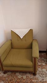 divano letto + 2 poltrone