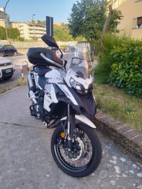 Moto Benelli TRK 502x