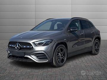 MERCEDES-BENZ GLA 180 d