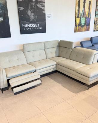 Divano Angolare Design in Tessuto o Pelle vera
