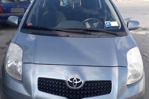 Toyota yaris 1000 benzina grigia 5 porte