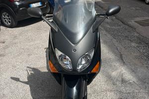 Yamaha tmax 500