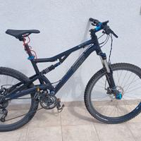 Mountain bike rock rider