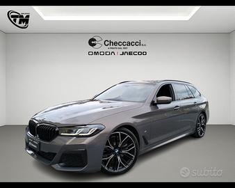 BMW Serie 5(G30/31/F90) 520d 48V Touring Msport
