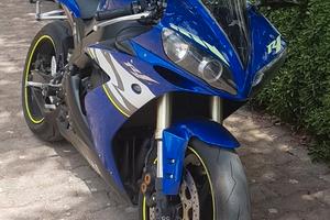 Yamaha YZF R1 - 2004