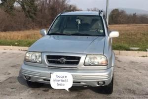 Suzuki Grand Vitara 4x4 5 porte 2000 benzina 