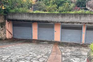 Box Auto Grage Deposito 14mq Bivio Pratole