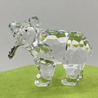 Swarovski orso grizzly con pesce