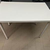 scrivania ikea tavolo