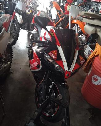 Numerosi ricambi vari per moto e motocross 