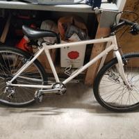 bicicletta MTB rimessa a nuovo