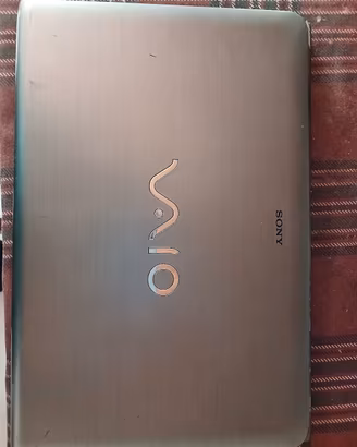 Sony VaioSVE1511Q1ESI NON FUNZIONANTE+ alimentator
