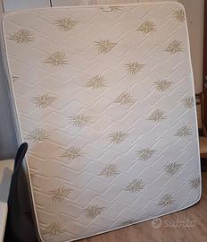 Materasso matrimoniale  in omaggio 