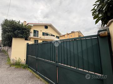 4 LOCALI A GUIDONIA MONTECELIO