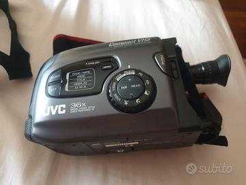 VIDEOCAMERA 36 X JVC Modello VHS GR-AX670"