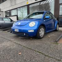 VOLKSWAGEN New Beetle 1.6