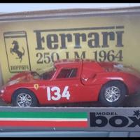 Set 4 macchine. collezione. 