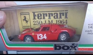 Set 4 macchine. collezione. 