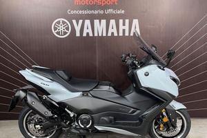 Yamaha T Max 560