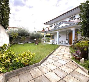 PORZIONE DI TRIFAMILIARE A ANZIO