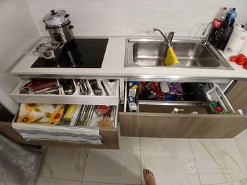 Cucina di 4 anni perfetta con kappa inclusa a Gas