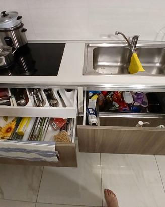 Cucina di 4 anni perfetta con kappa inclusa a Gas