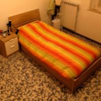 Letto singolo  IKEA  + materasso memory + comodino