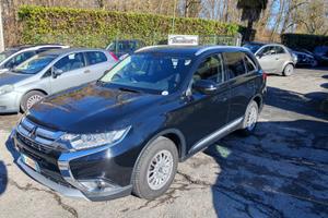 Mitsubishi Outlander 2.2 DI-D 4WD Intense 7 Posti