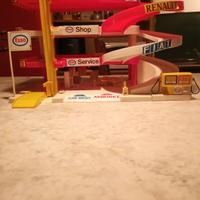 stazione di servizio ESSO vintage anno 1967