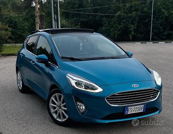 Ford fiesta mk7 vignale full optional