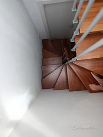 Scala modulare in legno