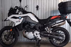 moto   F750 GS