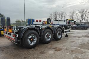 Semirimorchio Portacontainer allungabile Sterzante